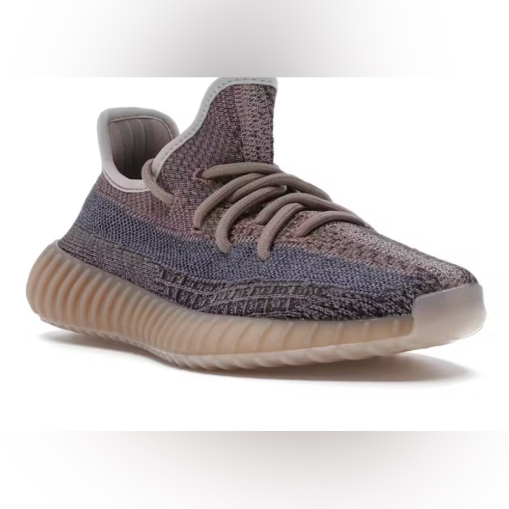 adidas Yeezy Boost 350 V2
Fade
Sz 6 men